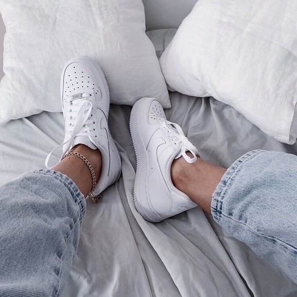 Nike Air Force one all white low top shoes women’s - Picture 2 of 4